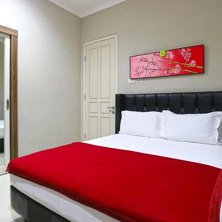 Chiaro Hotel Syariah Sidoarjo Εξωτερικό φωτογραφία