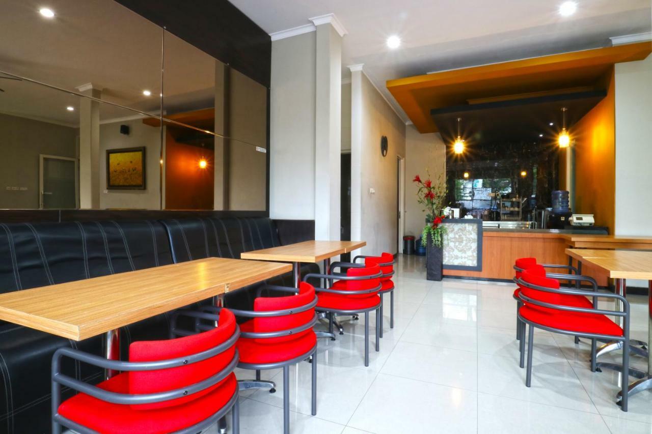 Chiaro Hotel Syariah Sidoarjo Εξωτερικό φωτογραφία