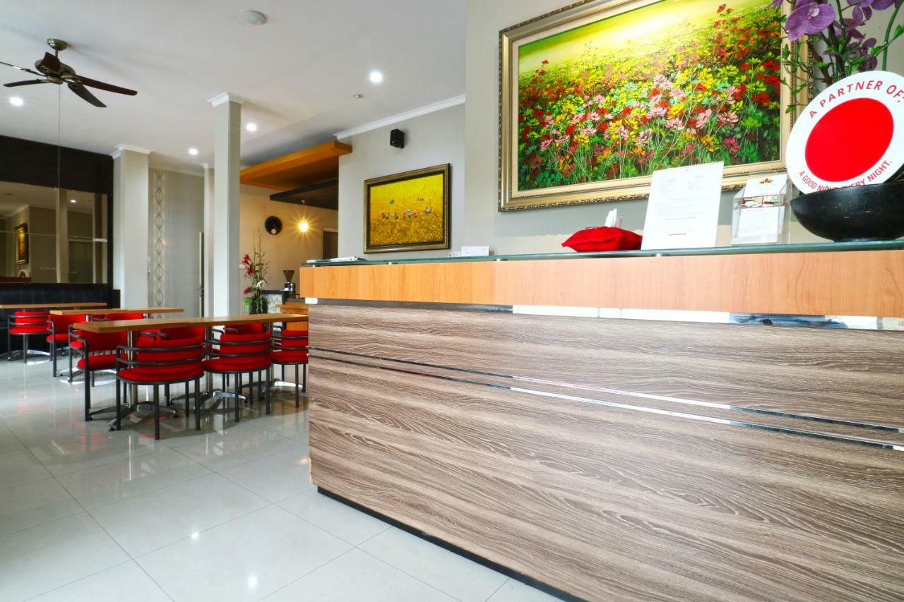 Chiaro Hotel Syariah Sidoarjo Εξωτερικό φωτογραφία