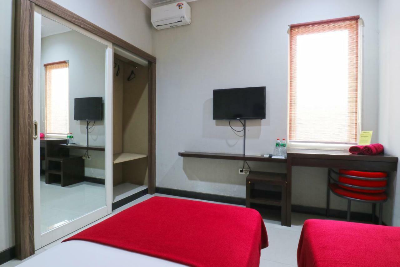 Chiaro Hotel Syariah Sidoarjo Εξωτερικό φωτογραφία